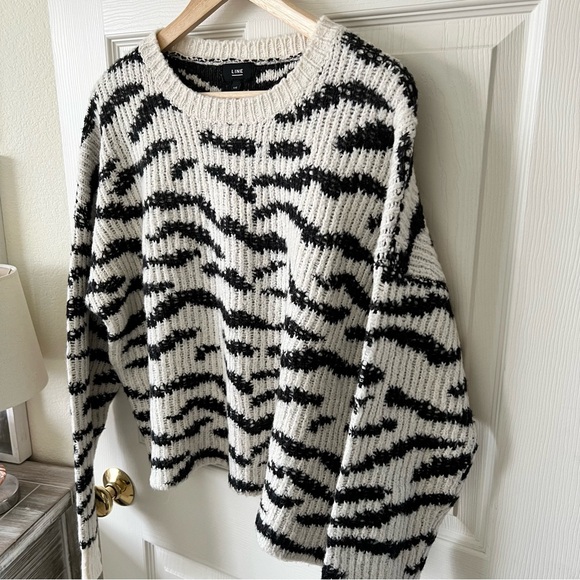 Line the Label Zebra Striped Black White Sweater Size L Round Neck Cotton Alpaca - Picture 7 of 15